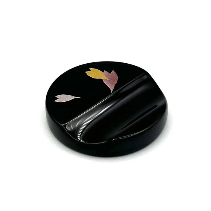 Kawatsura-Nuri Round Sakura Design Chopstick Rest