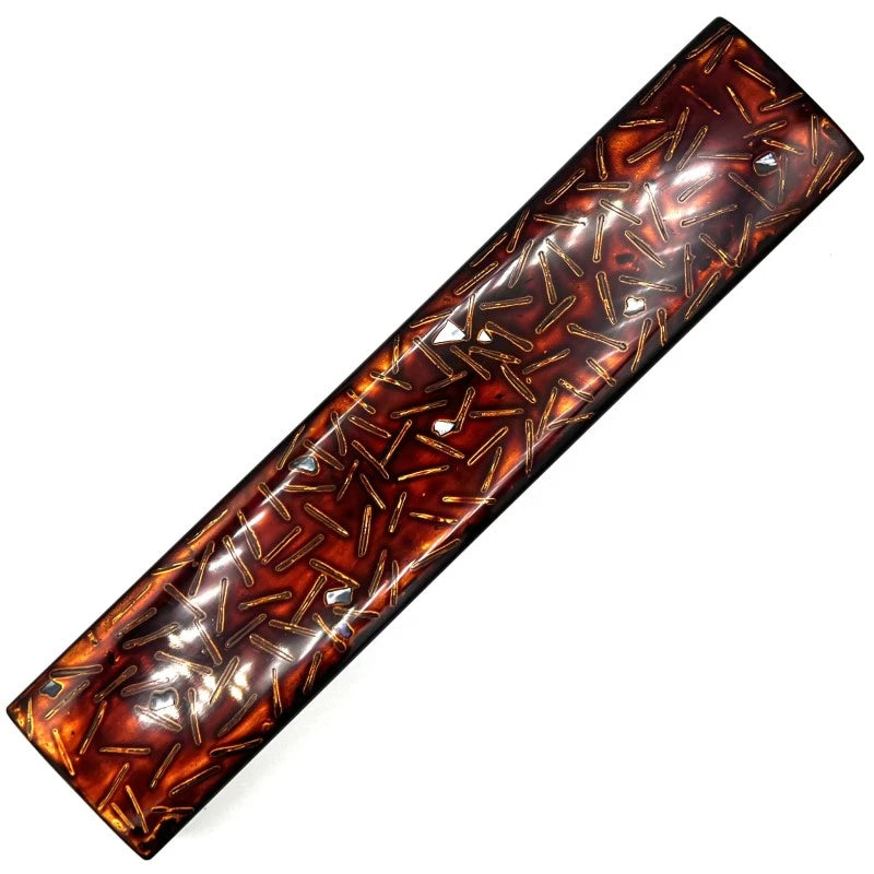 Wakasa Lacquered Kaimatsuba Shell Pine Needle Chopstick Case