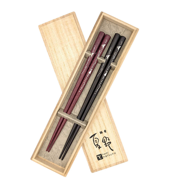 Shell Inlay Couples chopstick set in a wooden box – Hane-Usagi (Leaping Rabbit)