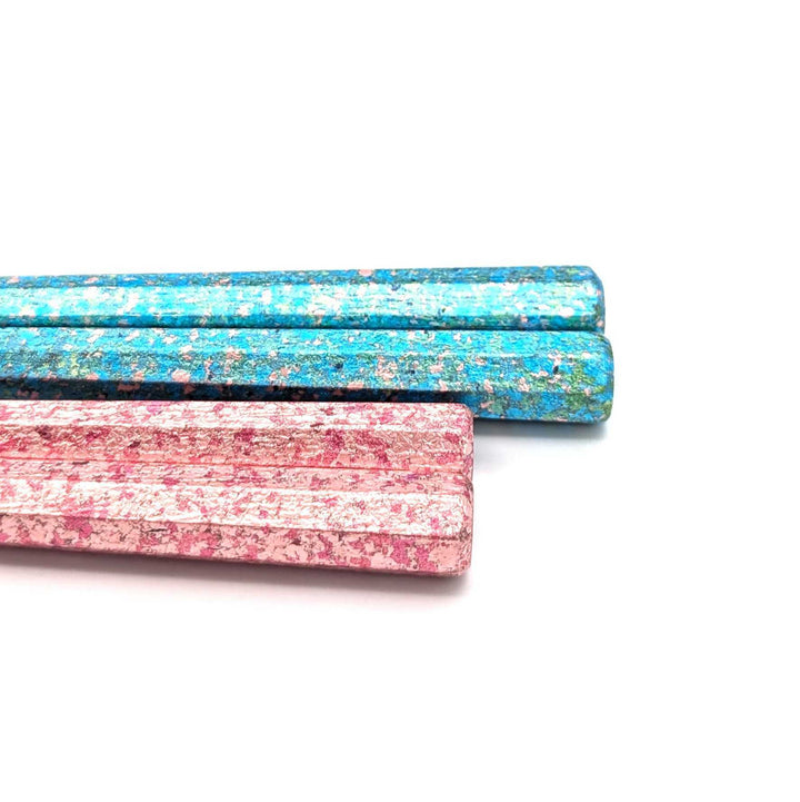 Kyoto Nishijin Foil Octagonal Ironwood Chopsticks set in a wooden box – Light Blue & Pink