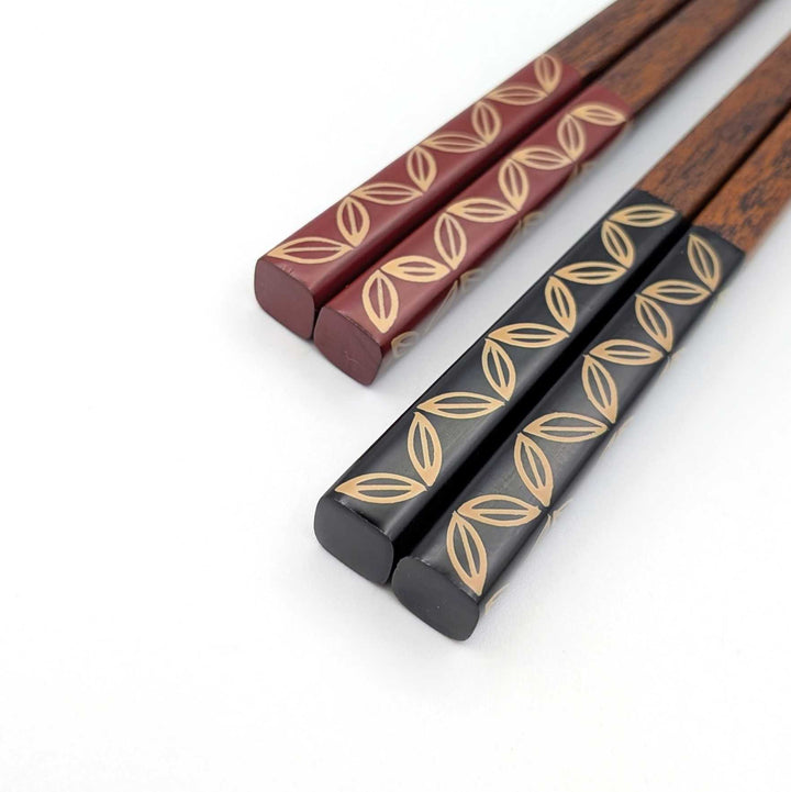 Aizu Lacquerware Chopsticks set in a wooden box - Overlapping Circles Design (Engravable)