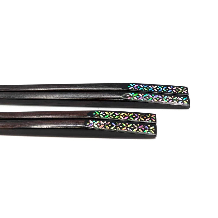 Saga Raden Mother-of-Pearl Inlay Chopsticks set in a wooden box - Shippo Pattern