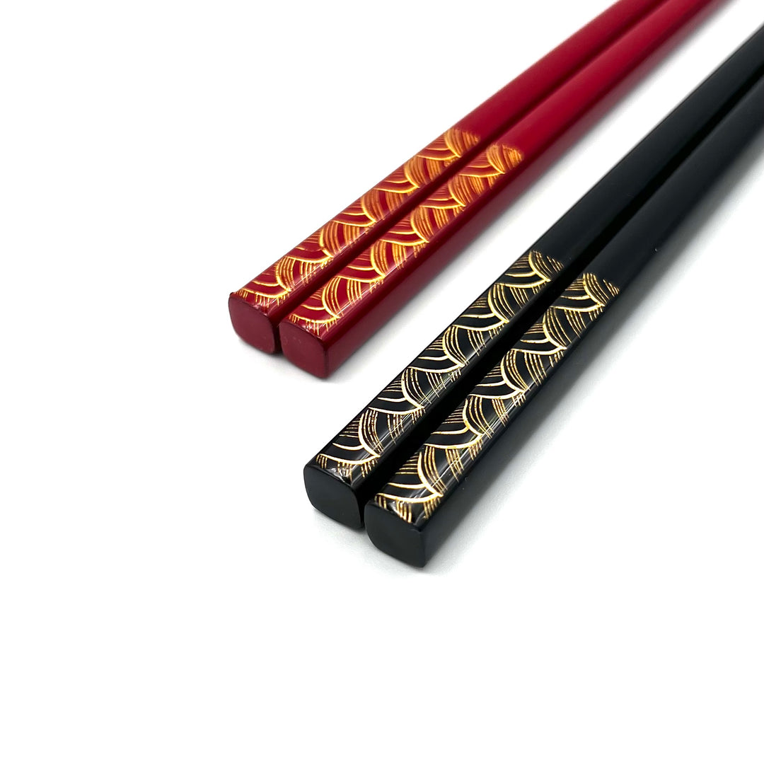 Kawatsura Lacquerware Chopsticks Set - Ocean Waves Design