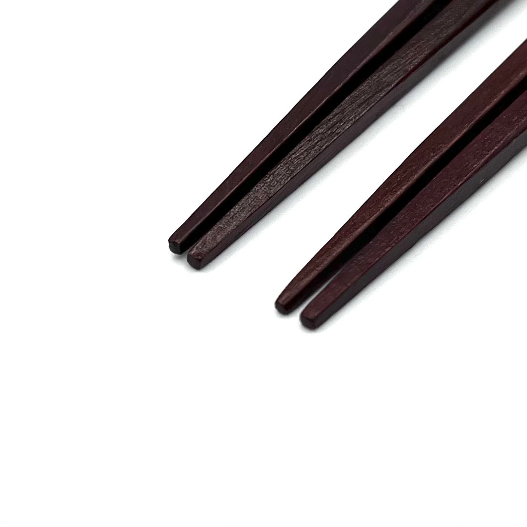 Wakasa Lacquerware Chopsticks - Maki-e Cat Design (Engravable)