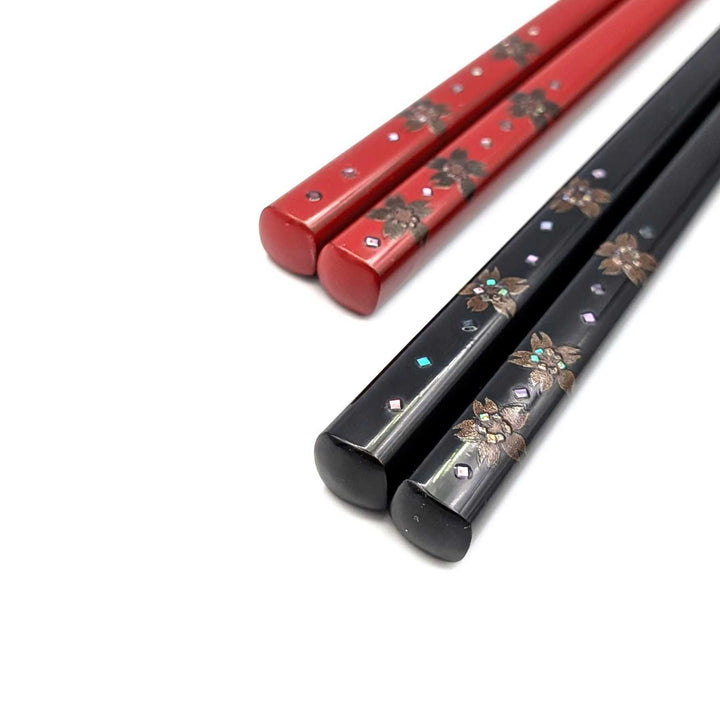 Yakumo Lacquerware Scattered Cherry Blossom Chopsticks(Engravable)
