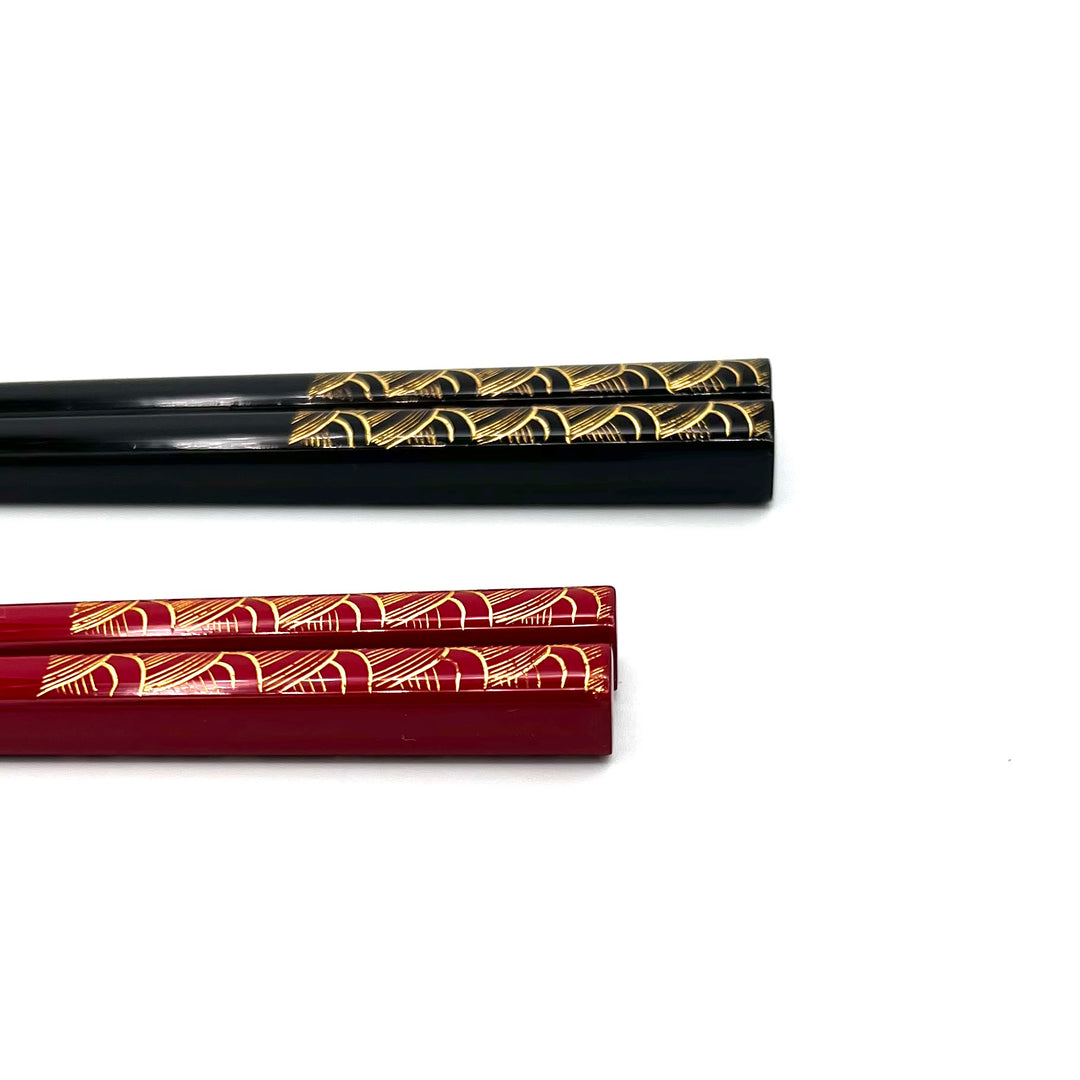 Kawatsura Lacquerware Chopsticks Set - Ocean Waves Design