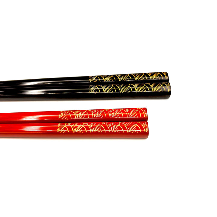 Kawatsura Lacquerware Chopsticks with Textured Dry Lacquer Tips and Ocean Waves Design, with Matching Chopstick Rest (Engravable, in Paulownia Box)
