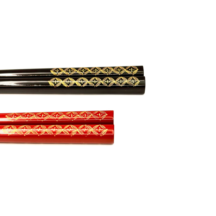 Kawatsura Lacquerware Chopsticks with Textured Dry Lacquer Tips and Seven Treasures Interlocking Ring Design, with Matching Chopstick Rest (Engravable, in Paulownia Box)