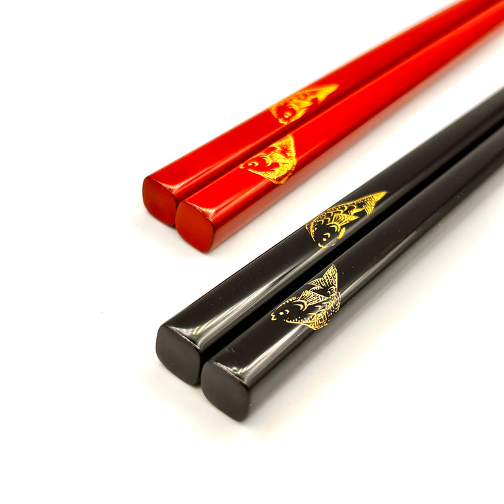 Kawatsura Lacquerware Chopsticks with Textured Dry Lacquer Tips and Sea Bream Design, with Matching Chopstick Rest (Engravable, in Paulownia Box)
