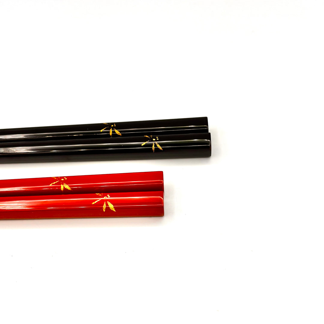 Kawatsura Lacquerware Chopsticks with Textured Dry Lacquer Tips and Dragonfly Motif Design, with Matching Chopstick Rest (Engravable, in Paulownia Box)