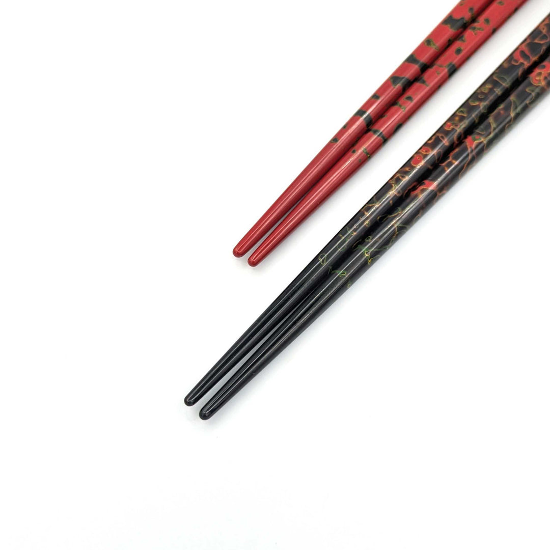 Tsugaru Lacquer Pair Chopsticks - Karu-nuri(Black＆Red) no anti-slip grip on the chopstick tips(Engravable)