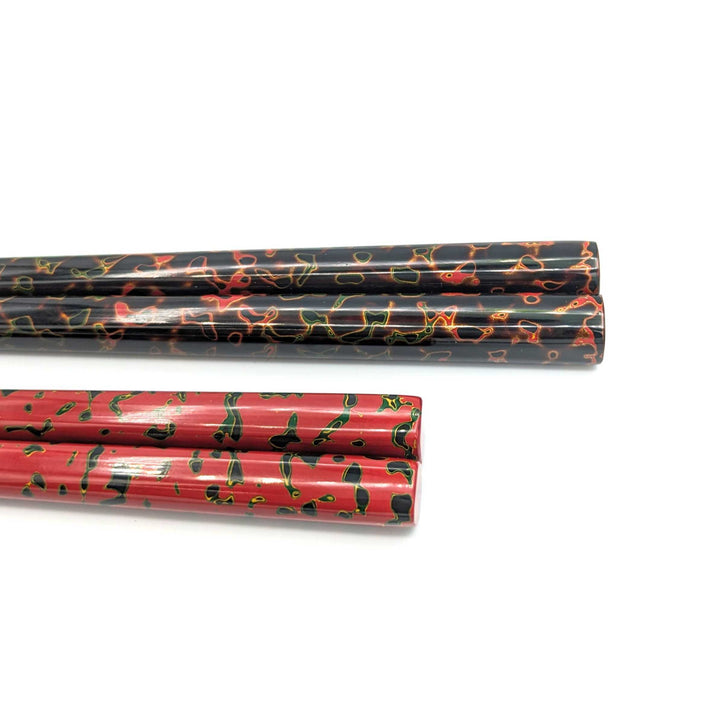 Tsugaru Lacquer Pair Chopsticks - Karu-nuri(Black＆Red) no anti-slip grip on the chopstick tips(Engravable)