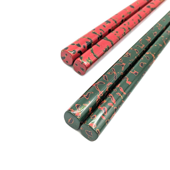 Tsugaru Lacquer Pair Chopsticks - Karu-nuri(Green＆Red) no anti-slip grip on the chopstick tips(Engravable)