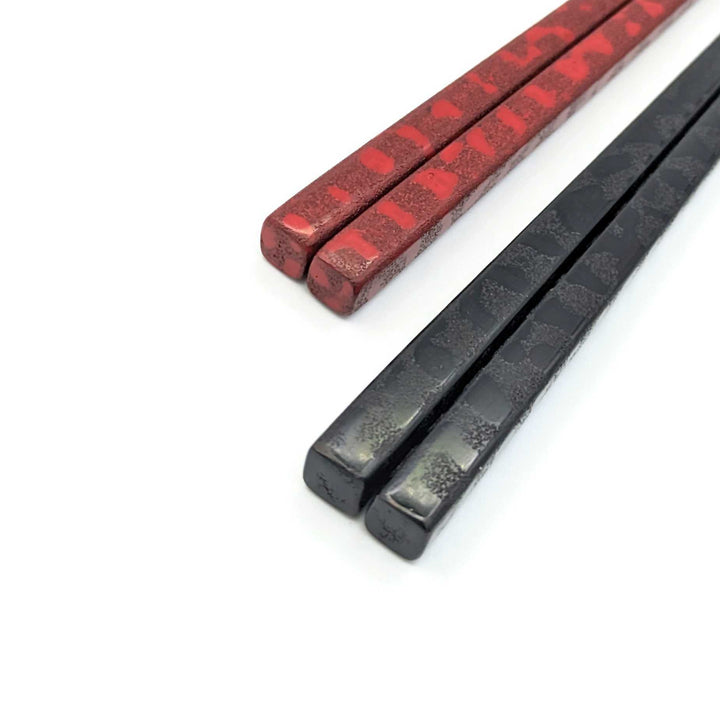 Tsugaru-Nuri Lacquered Pair Chopsticks– Monsya-nuri Style